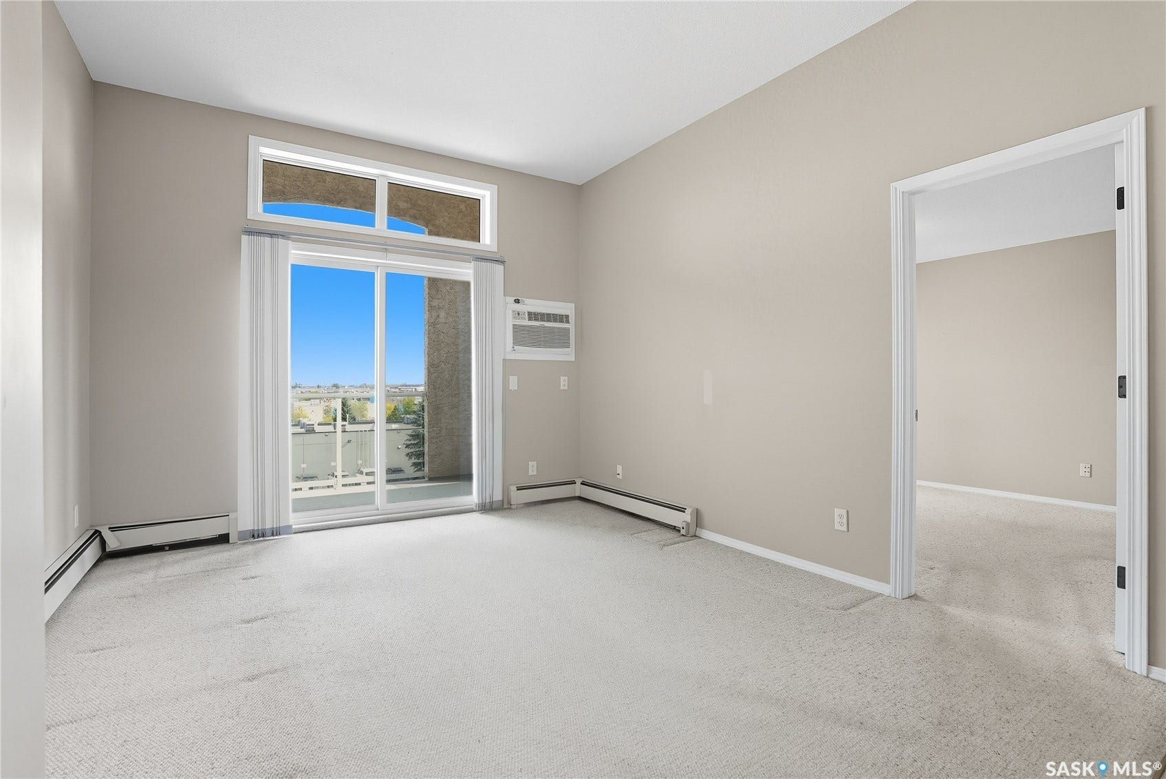 215 Lowe Road, #409, Saskatoon SK S7S 1N1