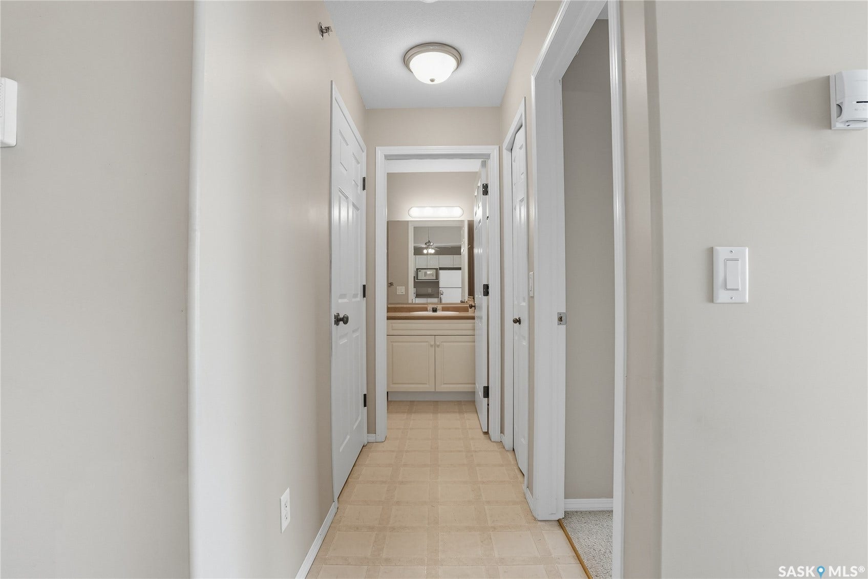 215 Lowe Road, #409, Saskatoon SK S7S 1N1