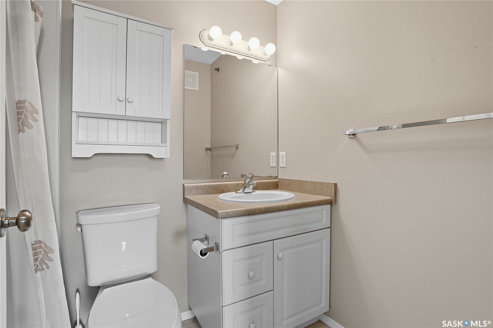 215 Lowe Road, #409, Saskatoon SK S7S 1N1