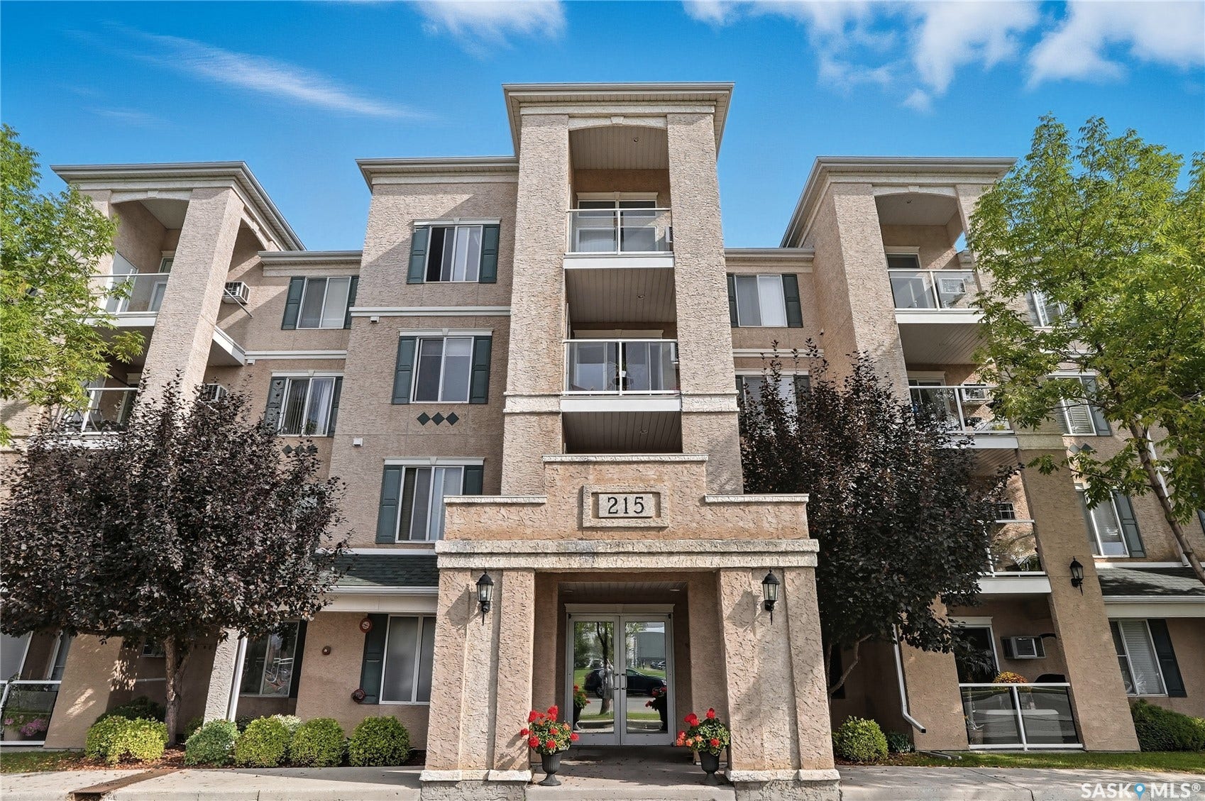 215 Lowe Road, #409, Saskatoon SK S7S 1N1