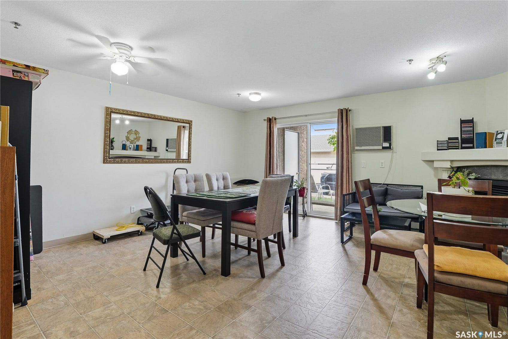 215 Lowe Road, #409, Saskatoon SK S7S 1N1