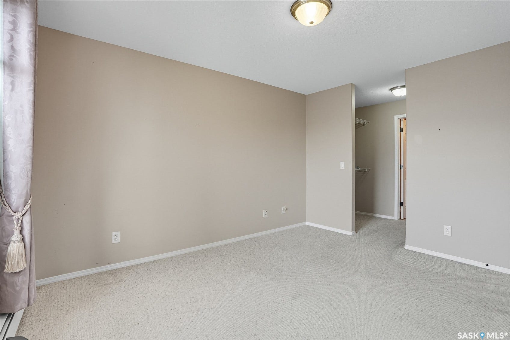 215 Lowe Road, #409, Saskatoon SK S7S 1N1