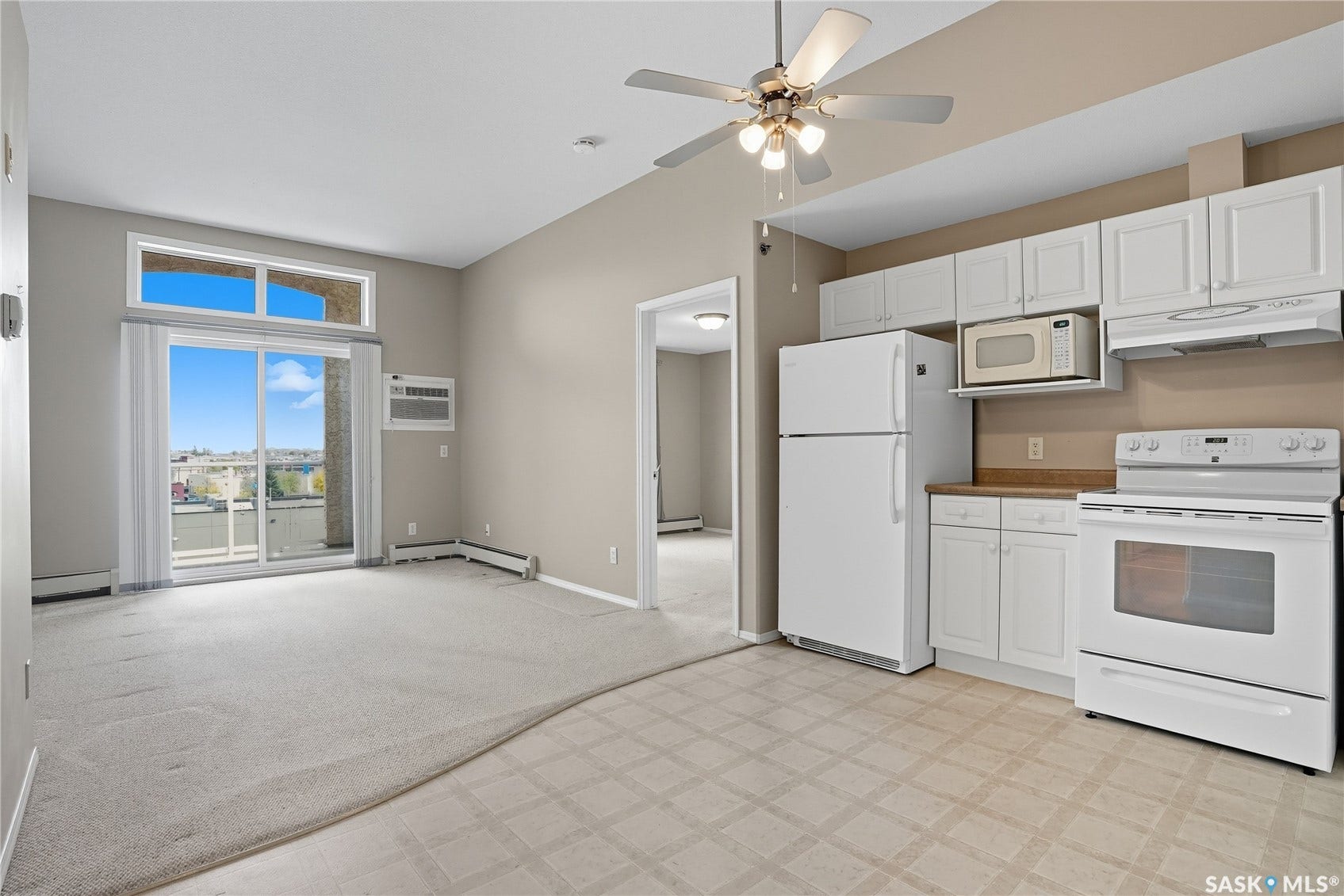 215 Lowe Road, #409, Saskatoon SK S7S 1N1