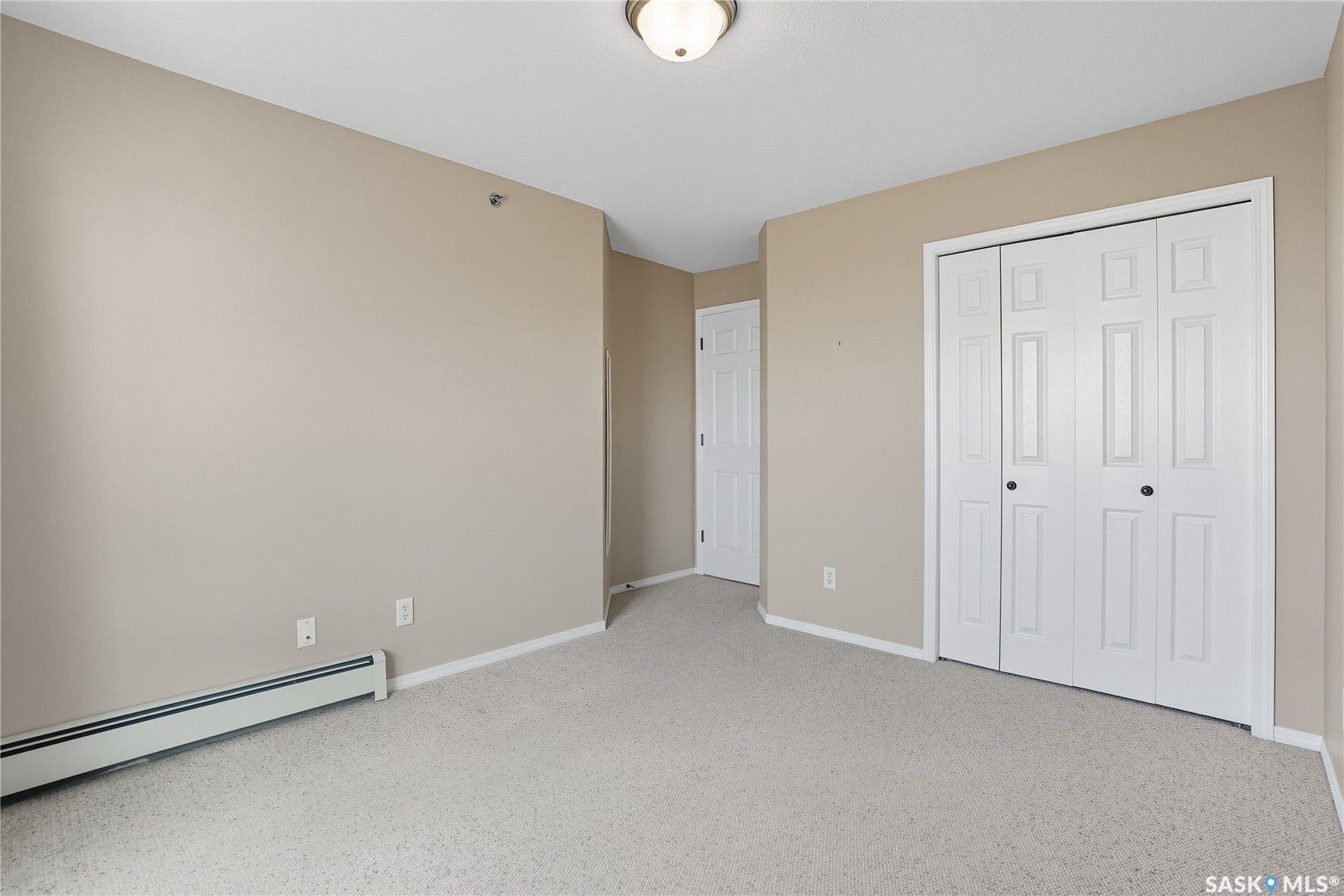 215 Lowe Road, #409, Saskatoon SK S7S 1N1