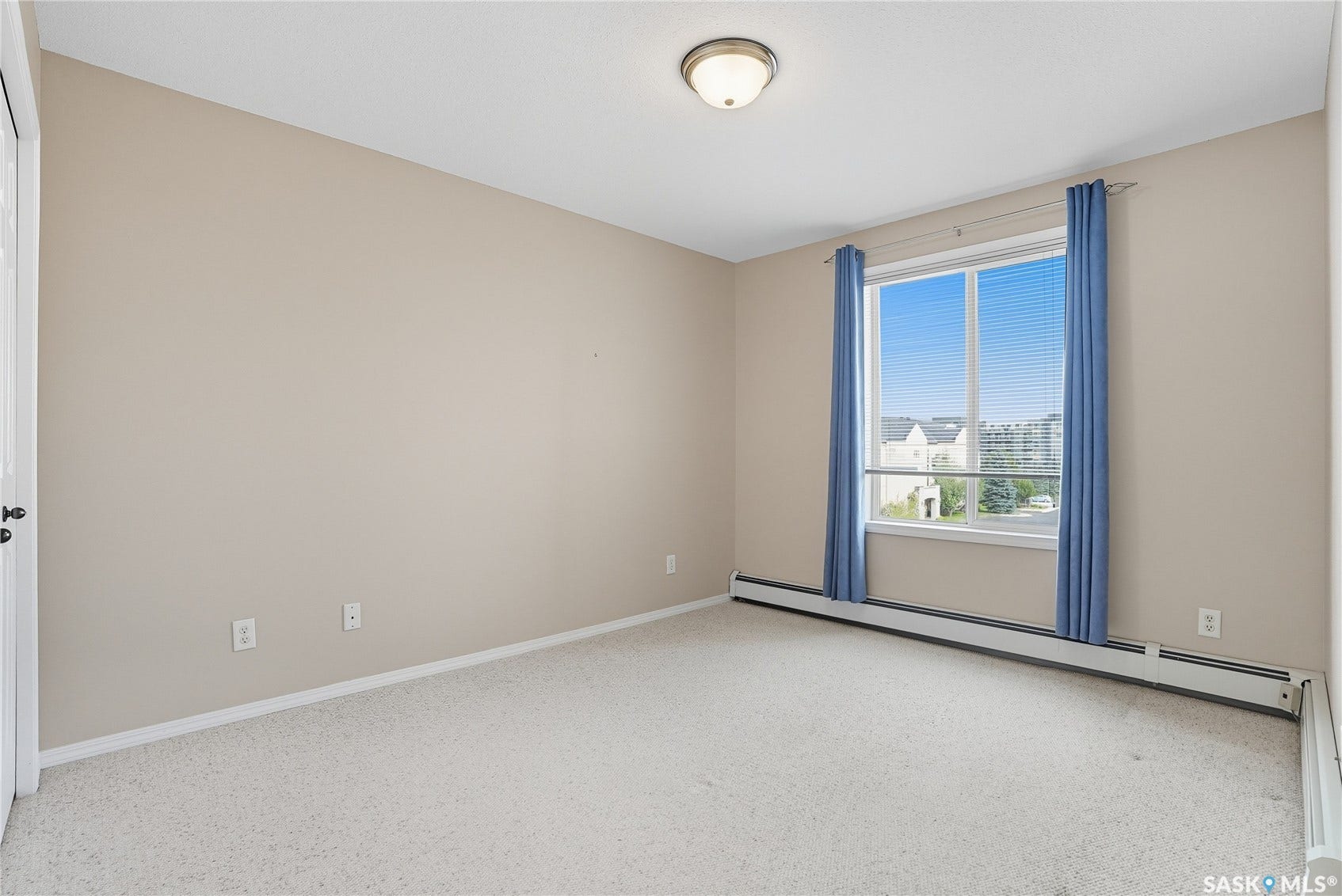 215 Lowe Road, #409, Saskatoon SK S7S 1N1