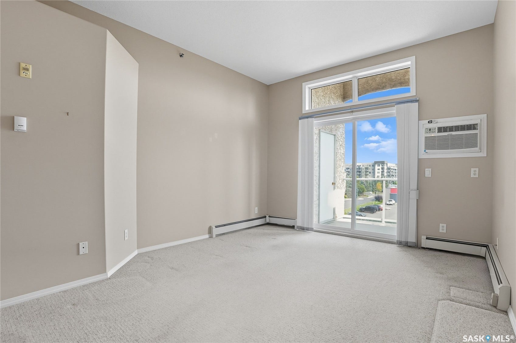 215 Lowe Road, #409, Saskatoon SK S7S 1N1