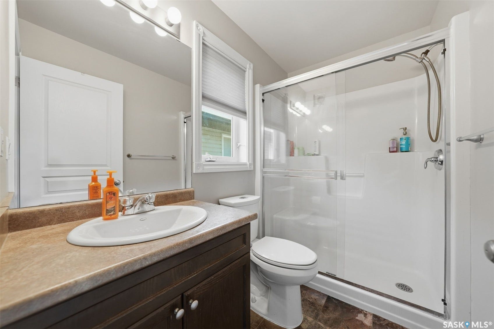 Integrated vanity with countertop sink