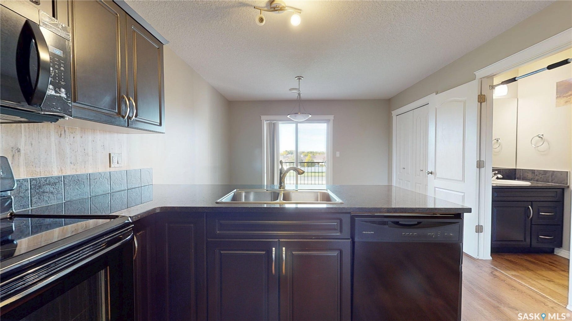 3802 DEWDNEY Avenue E, #814, Regina SK S4Z 0A6