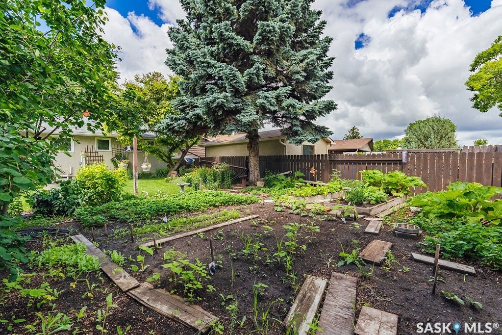 56 Morris Drive, Saskatoon SK S7L 3V2