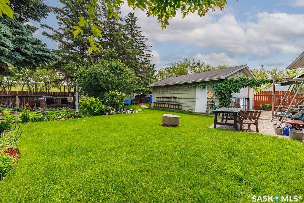 56 Morris Drive, Saskatoon SK S7L 3V2