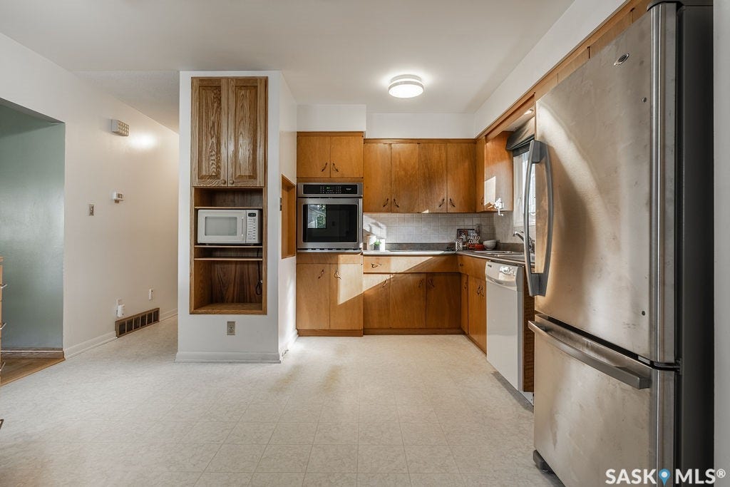 56 Morris Drive, Saskatoon SK S7L 3V2