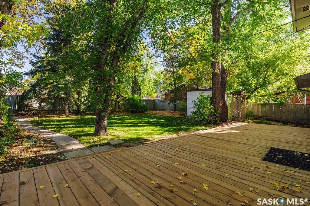 11 Moxon Crescent, Saskatoon SK S7H 3B8