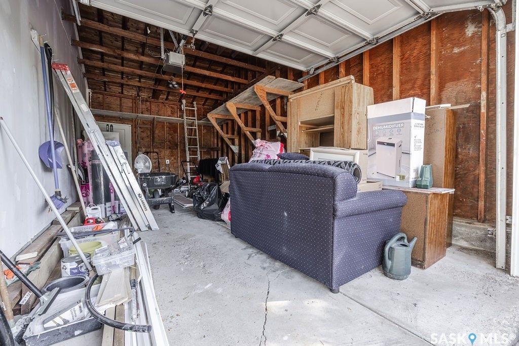 11 Moxon Crescent, Saskatoon SK S7H 3B8
