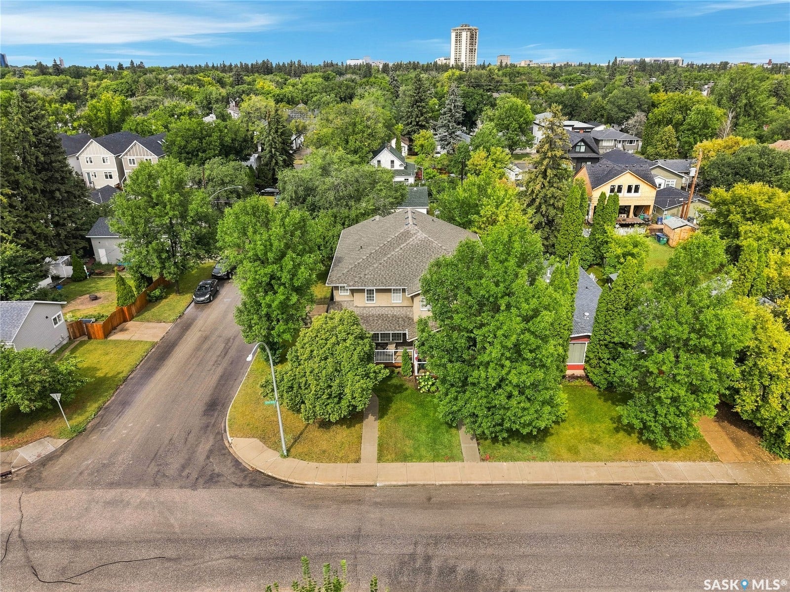 1201 12th Street E, Saskatoon SK S7H 0E3