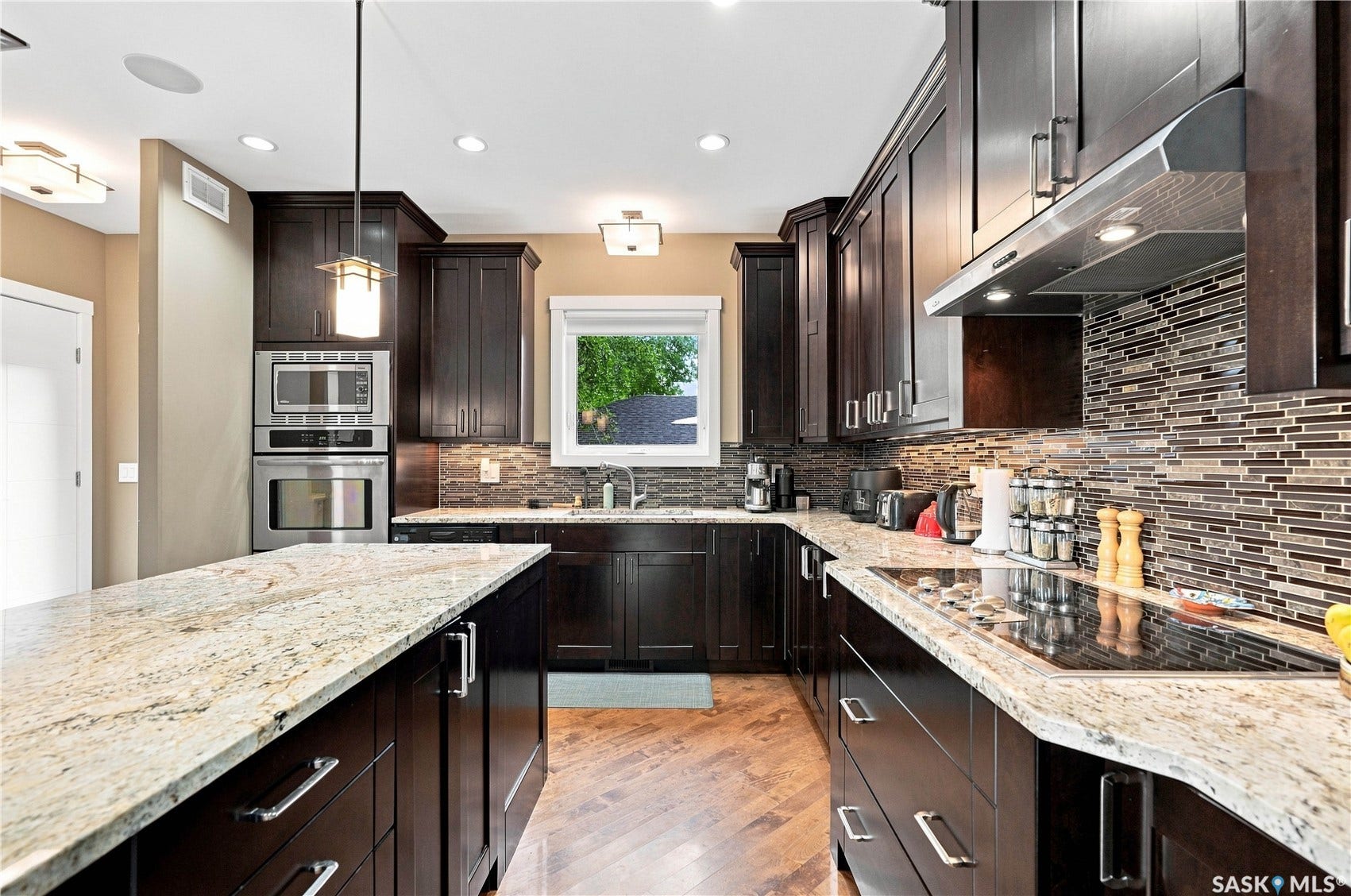 1201 12th Street E, Saskatoon SK S7H 0E3