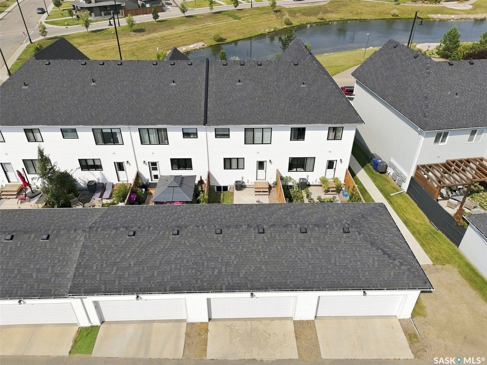 3043 Brighton Common, Saskatoon SK S7V 0Z5