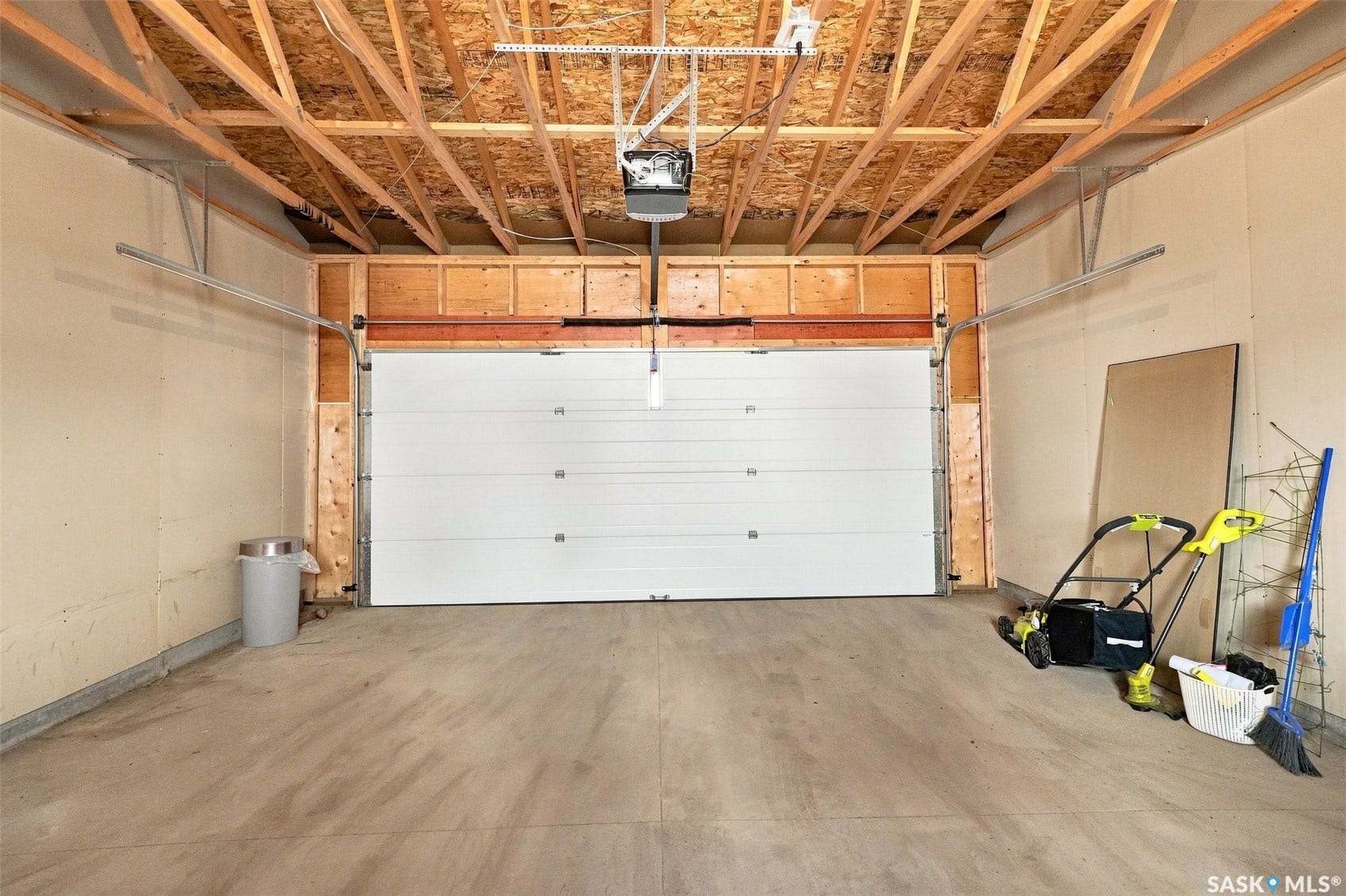 3043 Brighton Common, Saskatoon SK S7V 0Z5