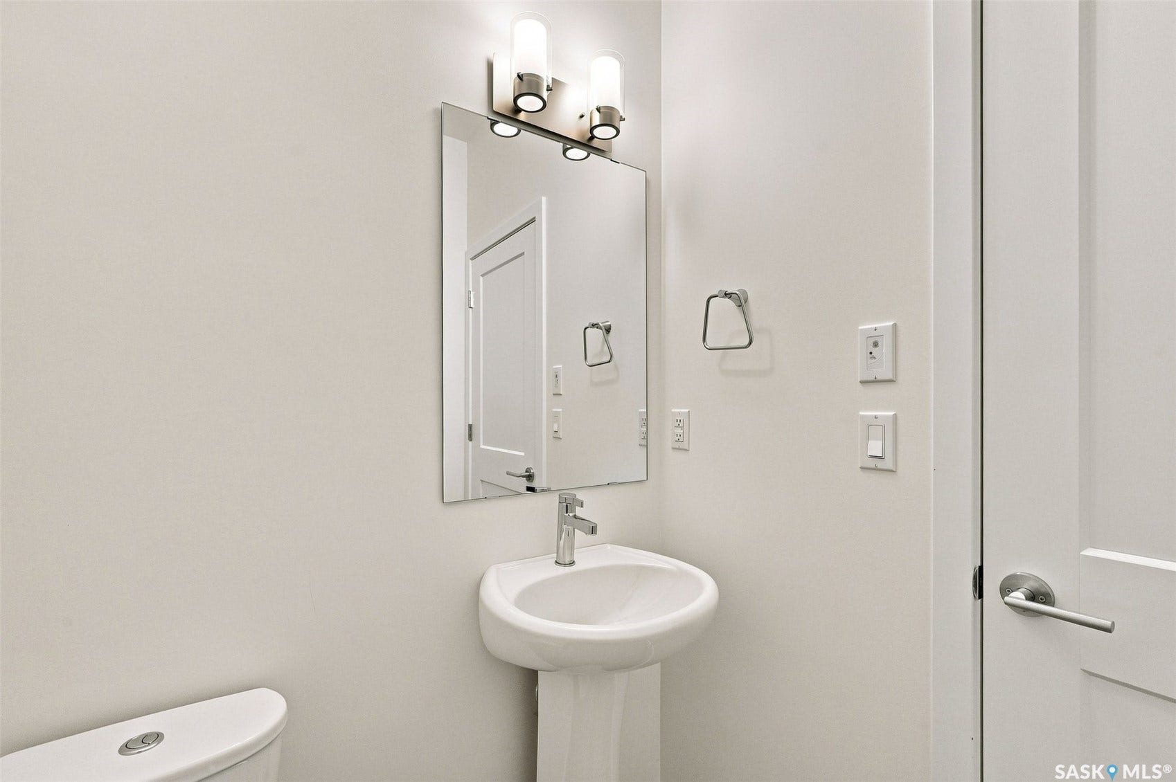 3043 Brighton Common, Saskatoon SK S7V 0Z5