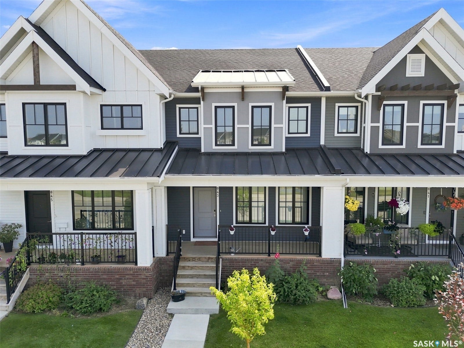 3043 Brighton Common, Saskatoon SK S7V 0Z5