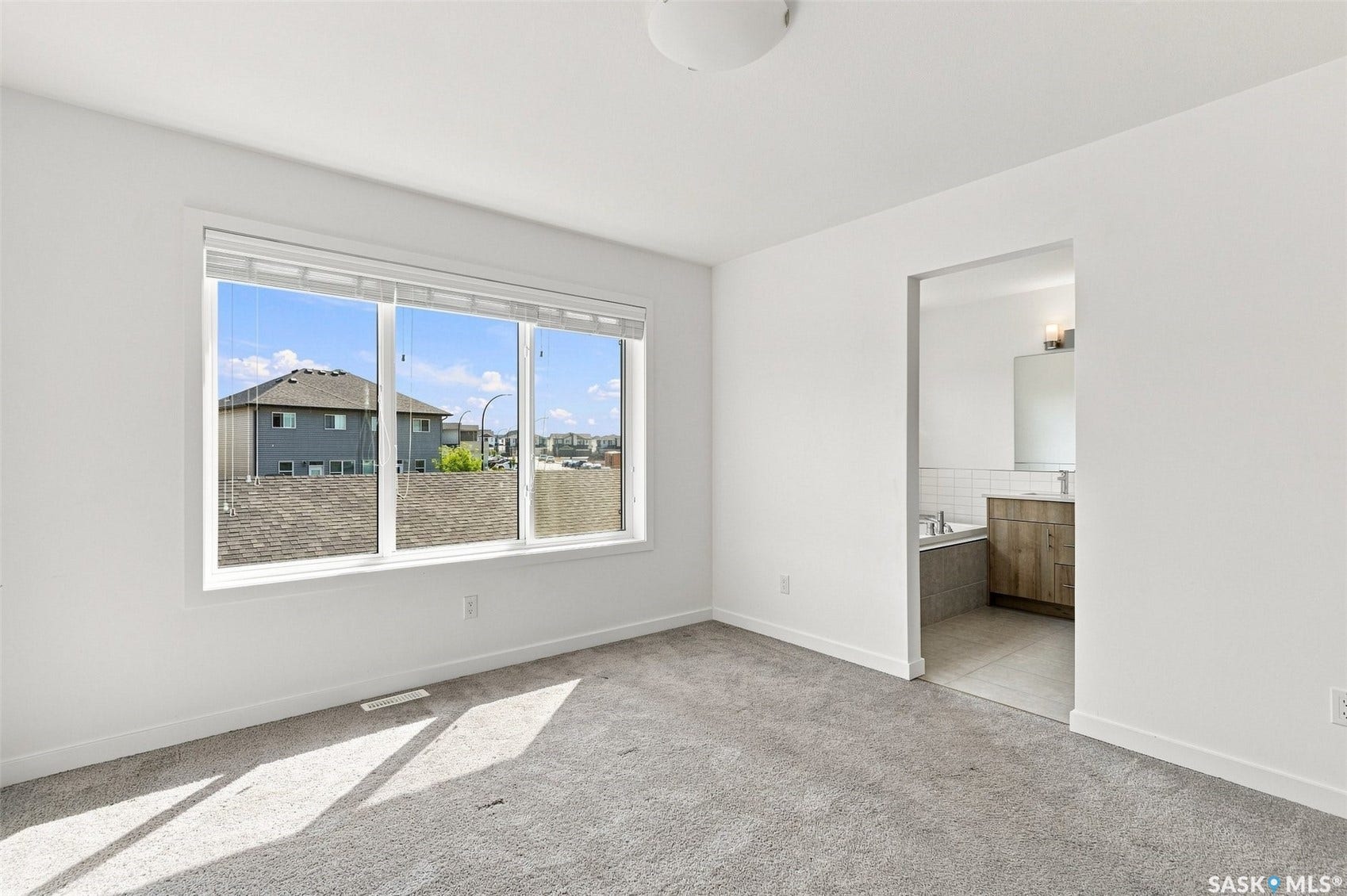 3043 Brighton Common, Saskatoon SK S7V 0Z5