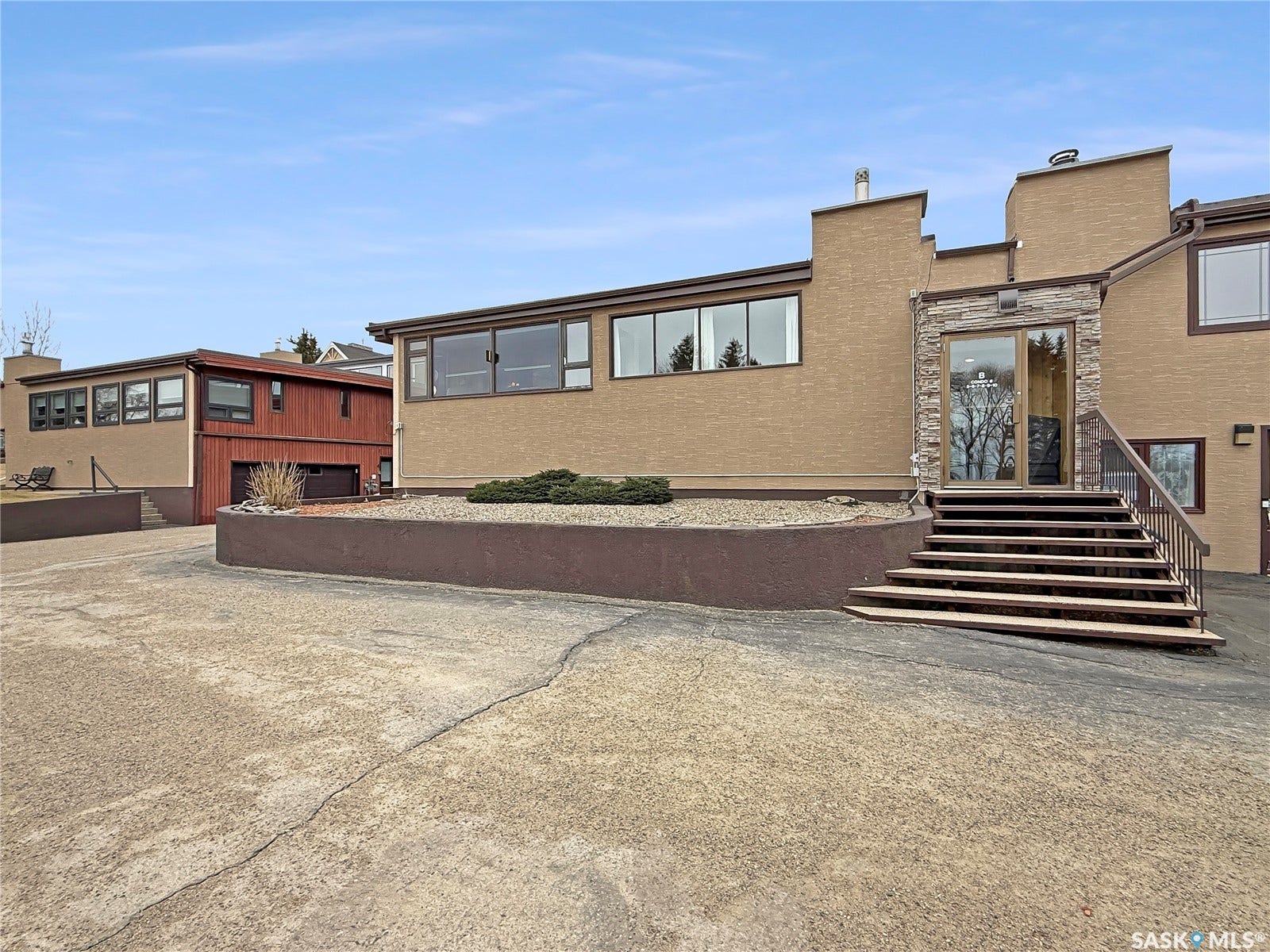275 Alpine Crescent, #8, Swift Current SK S9H 4T5