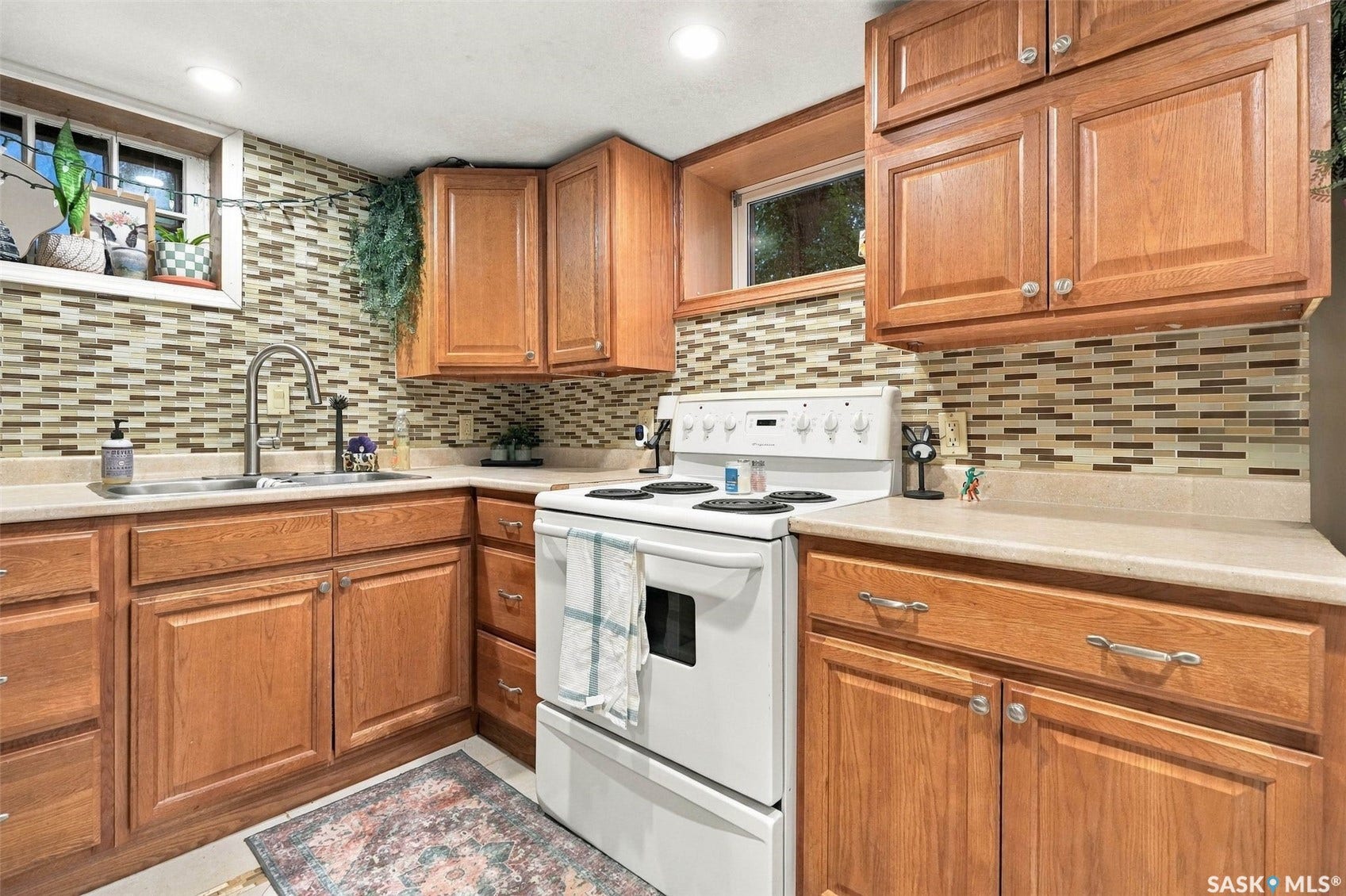 131 Connaught Crescent, Regina SK S4T 6M8 131 Connaught Crescent, Regina SK S4T 6M8