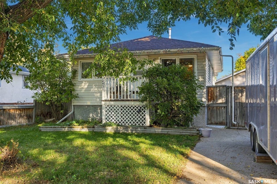 Property photo for 2451 FRANCIS Street, Regina SK