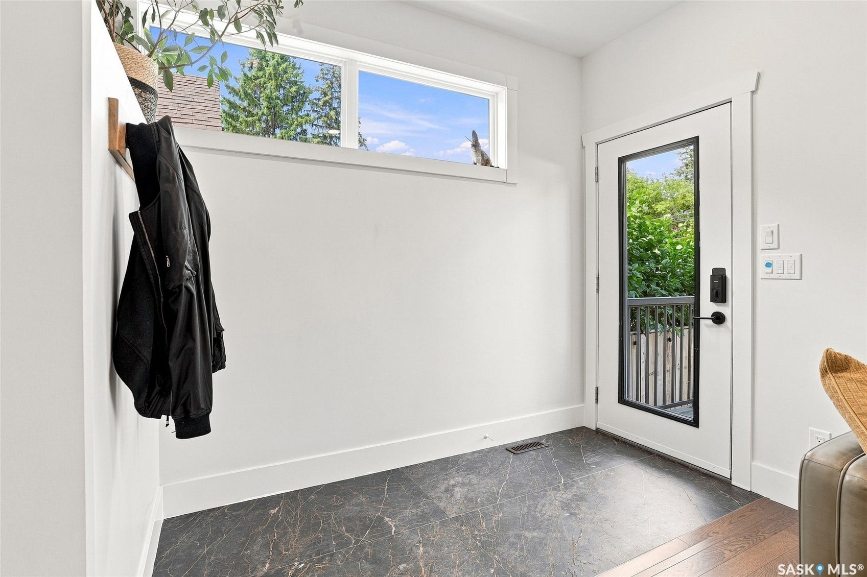 1019A 10TH Street E, Saskatoon SK S7H 0H8
