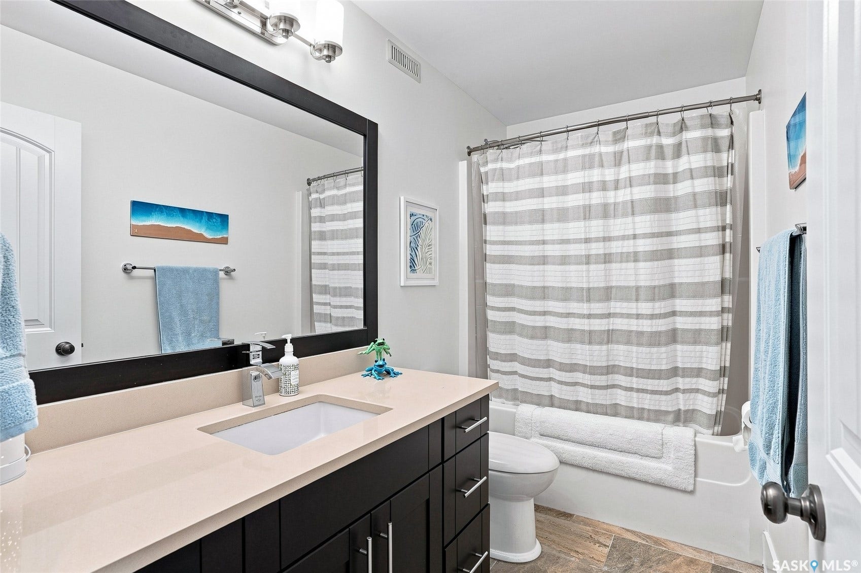 1019A 10TH Street E, Saskatoon SK S7H 0H8