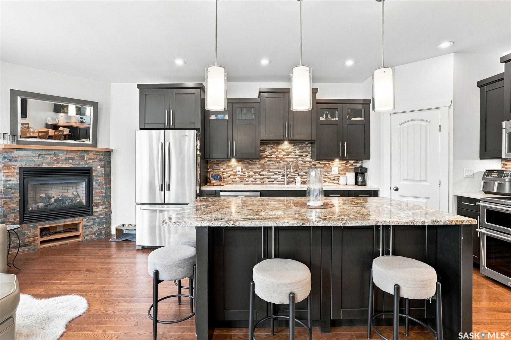 1019A 10TH Street E, Saskatoon SK S7H 0H8