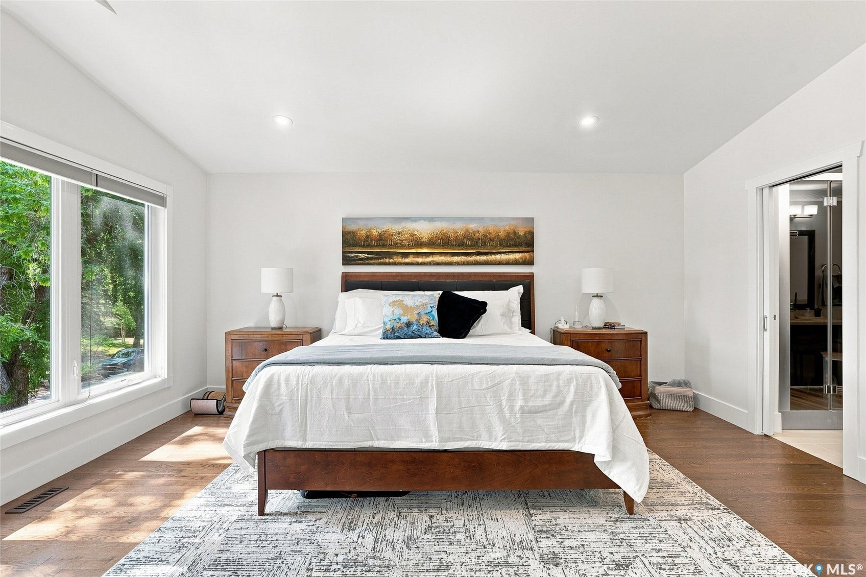 1019A 10TH Street E, Saskatoon SK S7H 0H8