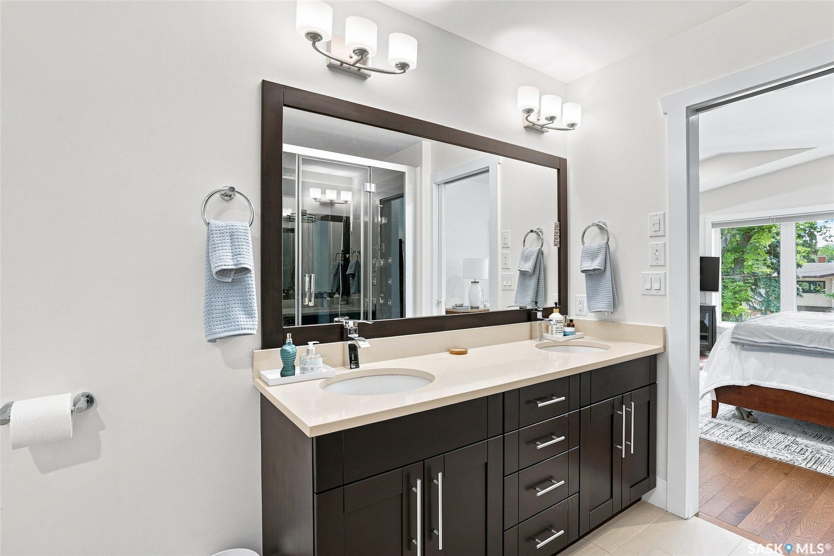 1019A 10TH Street E, Saskatoon SK S7H 0H8