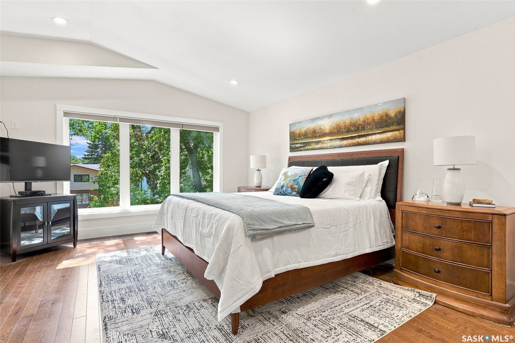 1019A 10TH Street E, Saskatoon SK S7H 0H8
