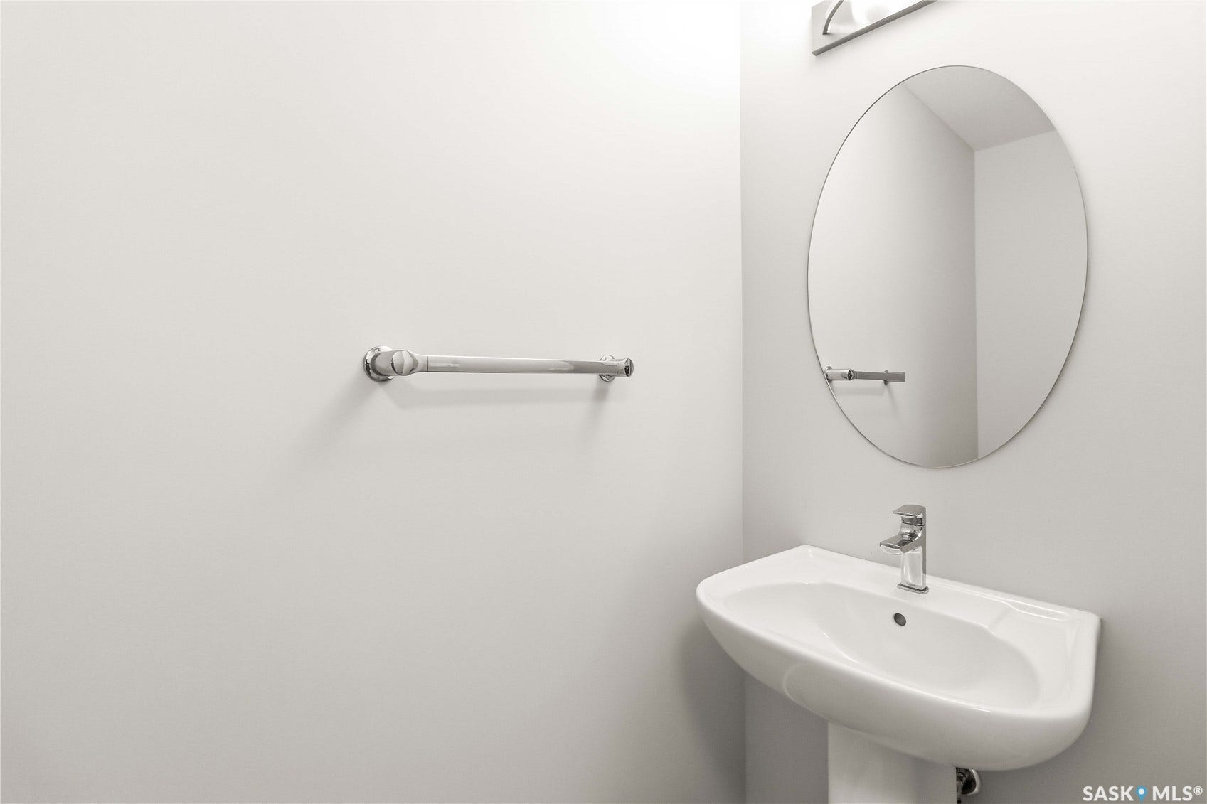 422 Myles Heidt Manor, Saskatoon SK S7W 1J1