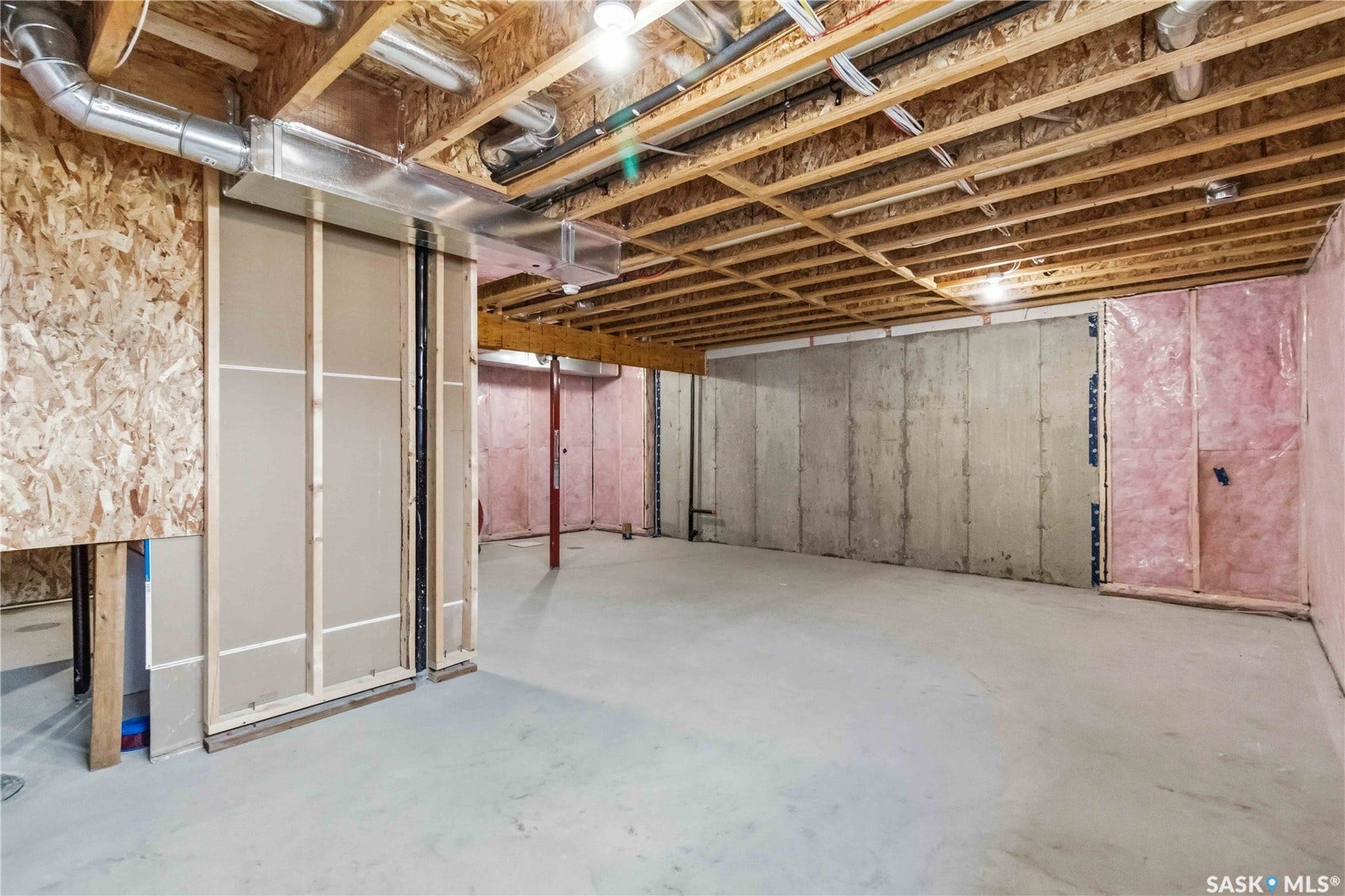 422 Myles Heidt Manor, Saskatoon SK S7W 1J1