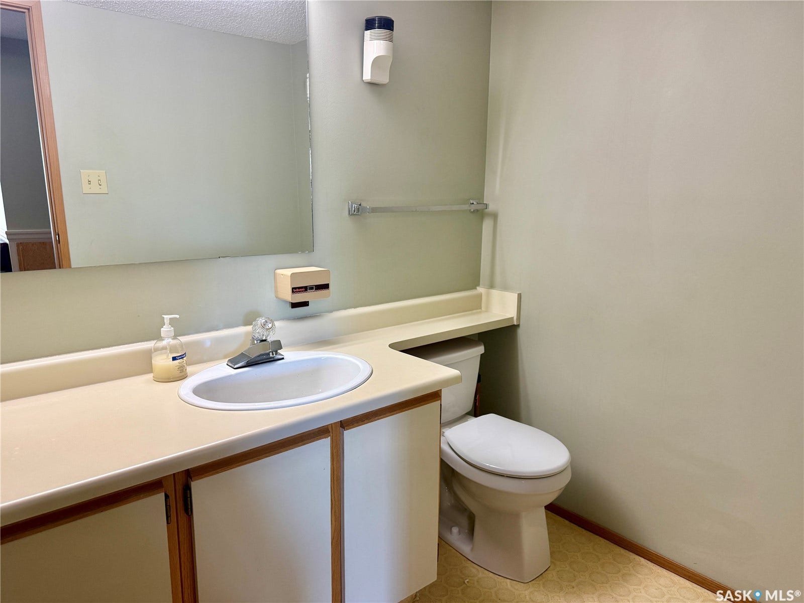 Bathroom - amenities room