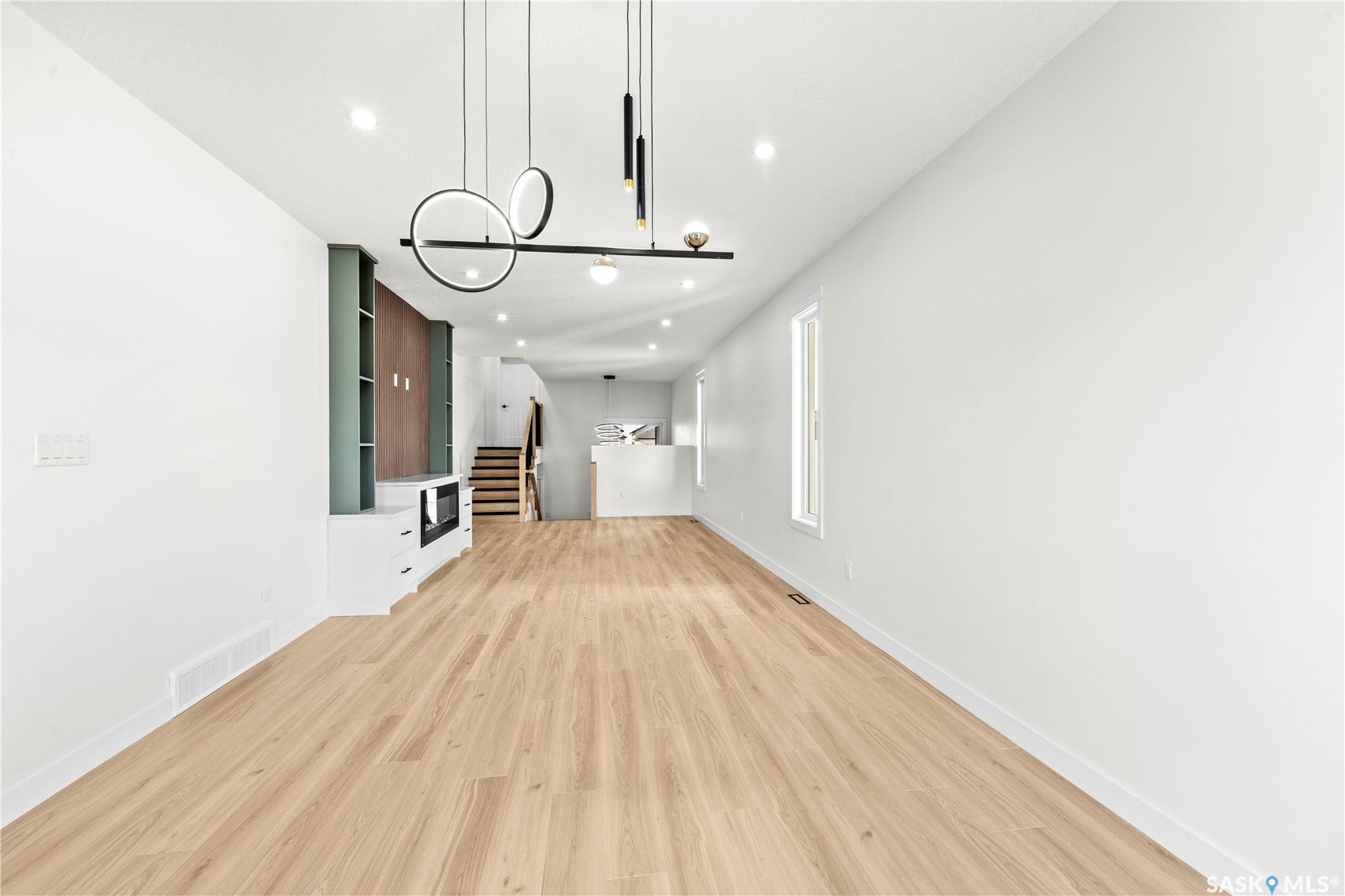 859 Nightingale Road, Saskatoon SK S7L 7R5