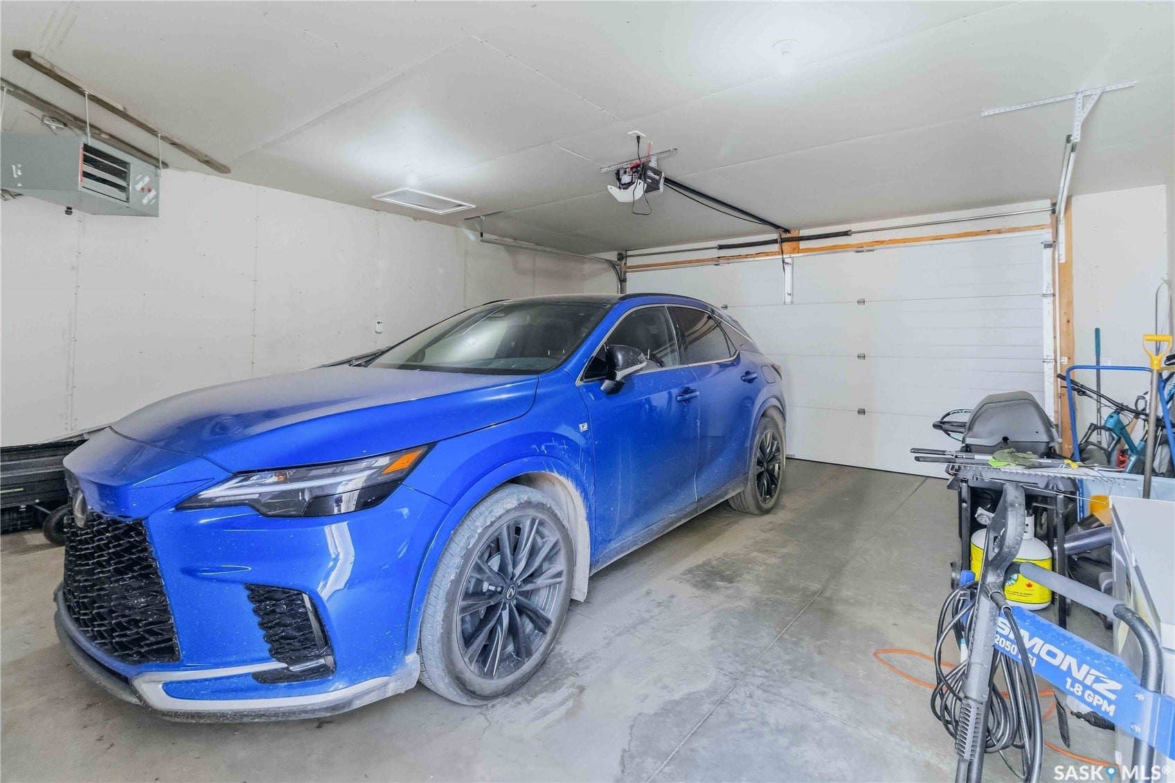 738 4th Street E, Saskatoon SK S7H 1K2