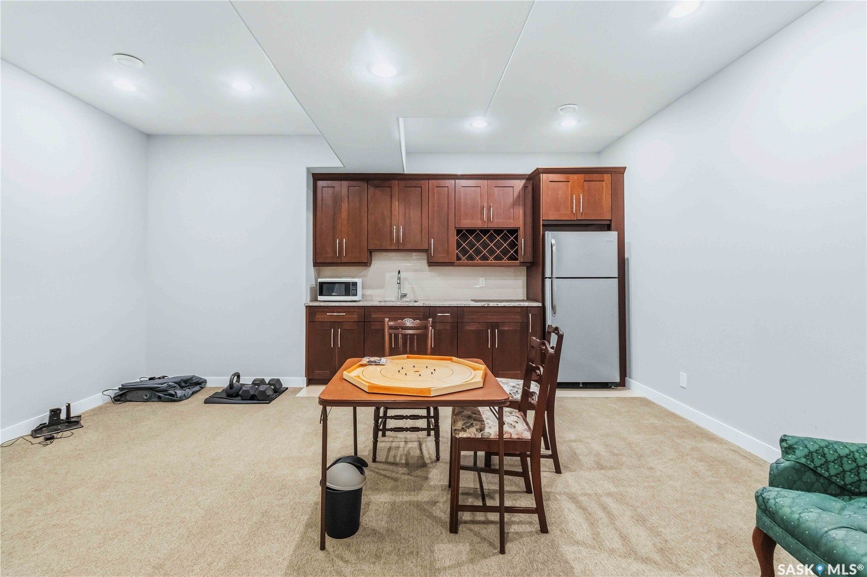 738 4th Street E, Saskatoon SK S7H 1K2