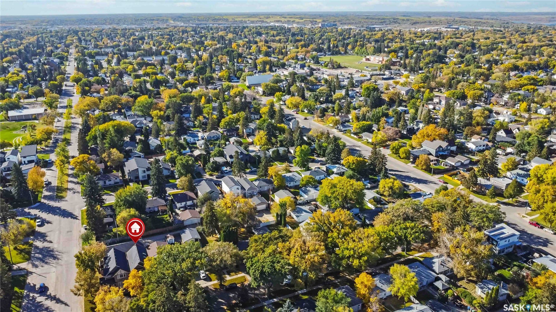 738 4th Street E, Saskatoon SK S7H 1K2