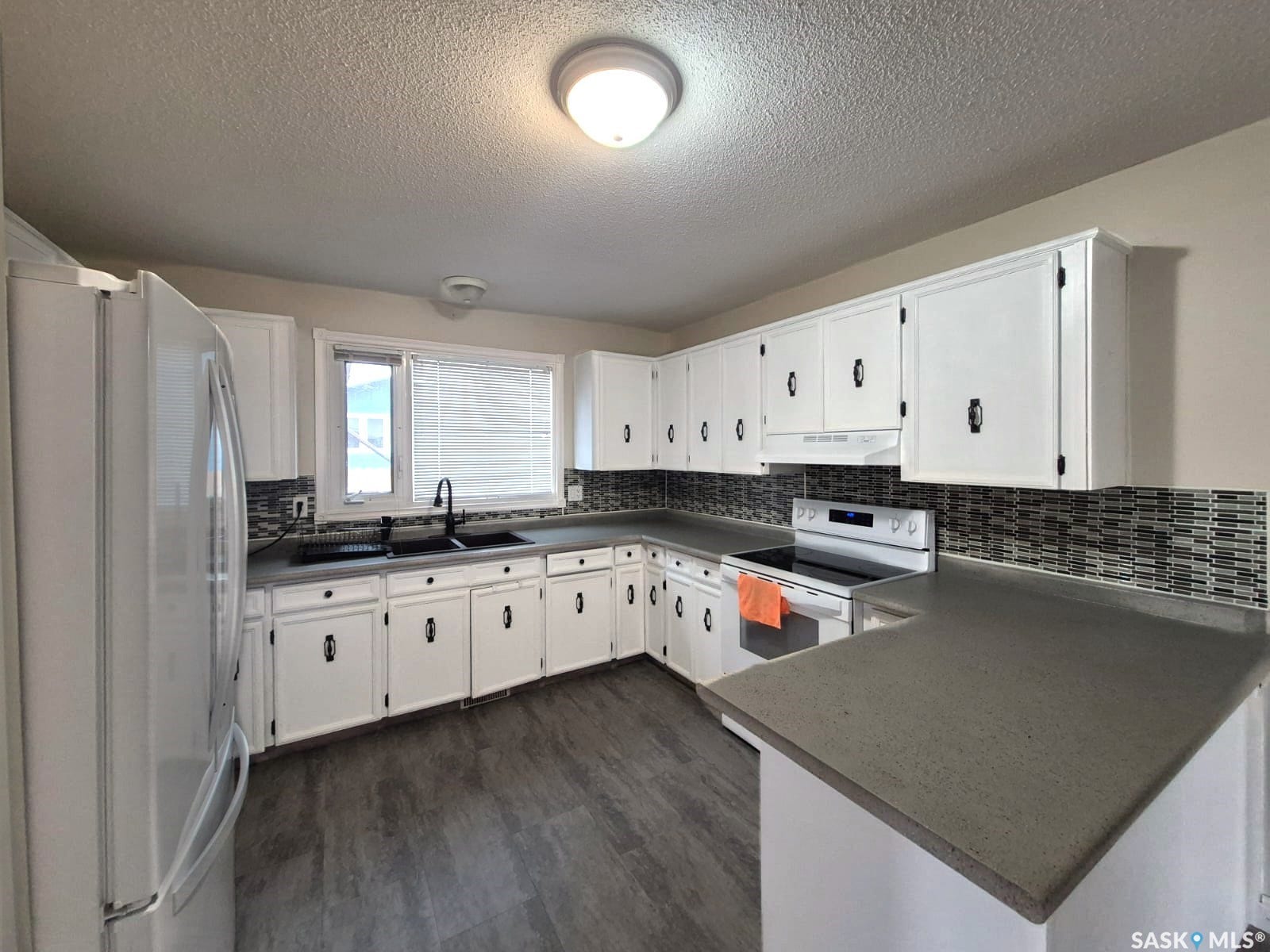 64 Clarewood Crescent, Yorkton SK S3N 2V2