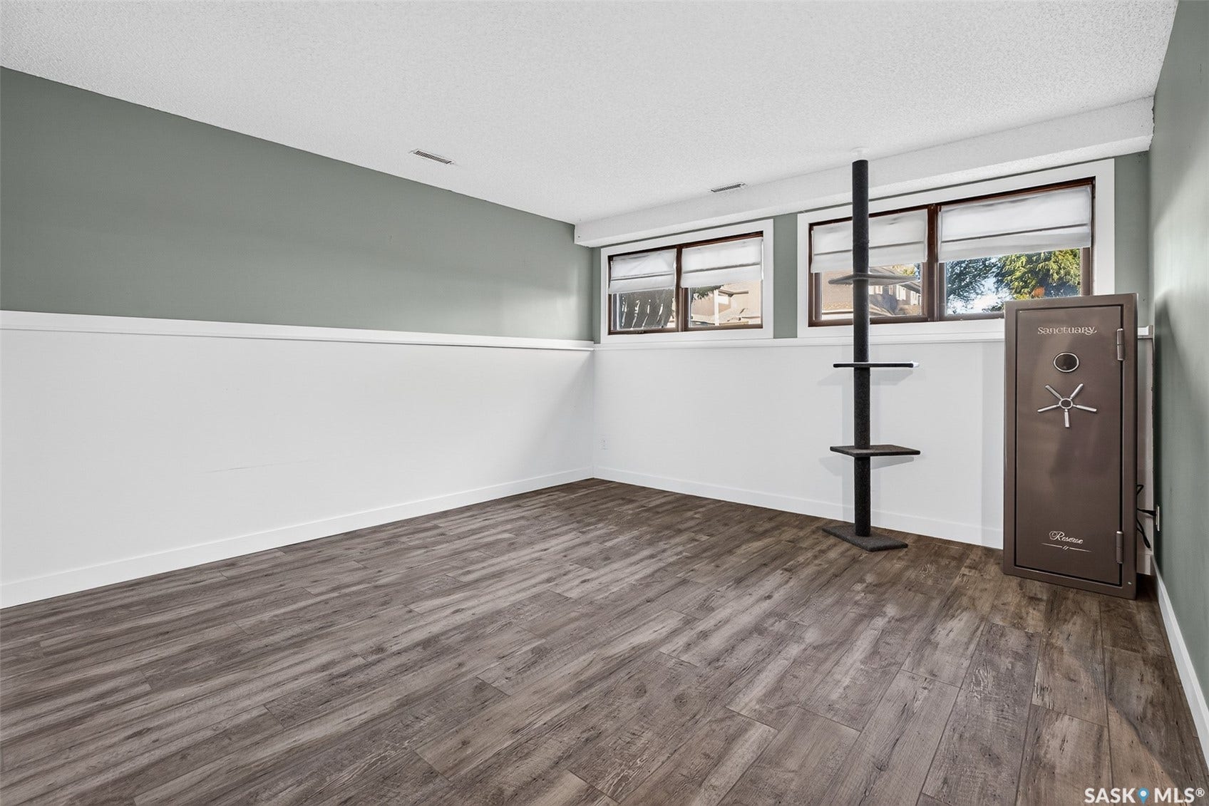 1010 9th Avenue SW, Moose Jaw SK S6H 5X5