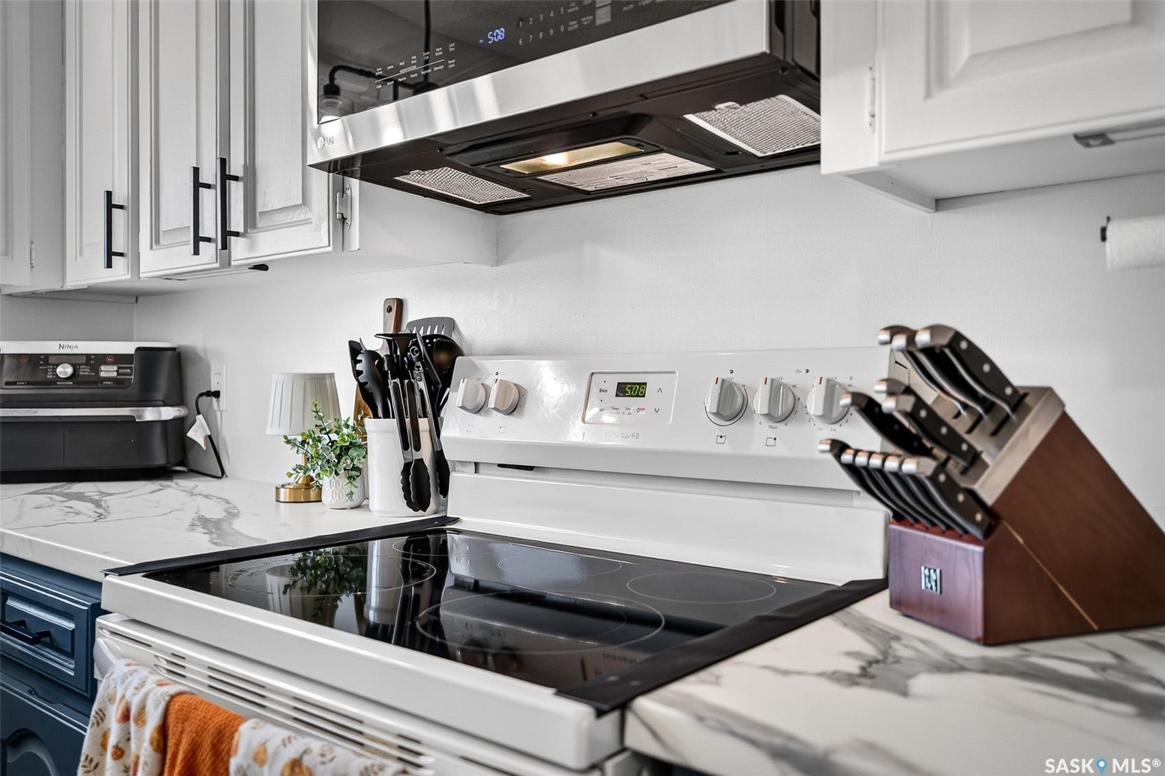 1010 9th Avenue SW, Moose Jaw SK S6H 5X5