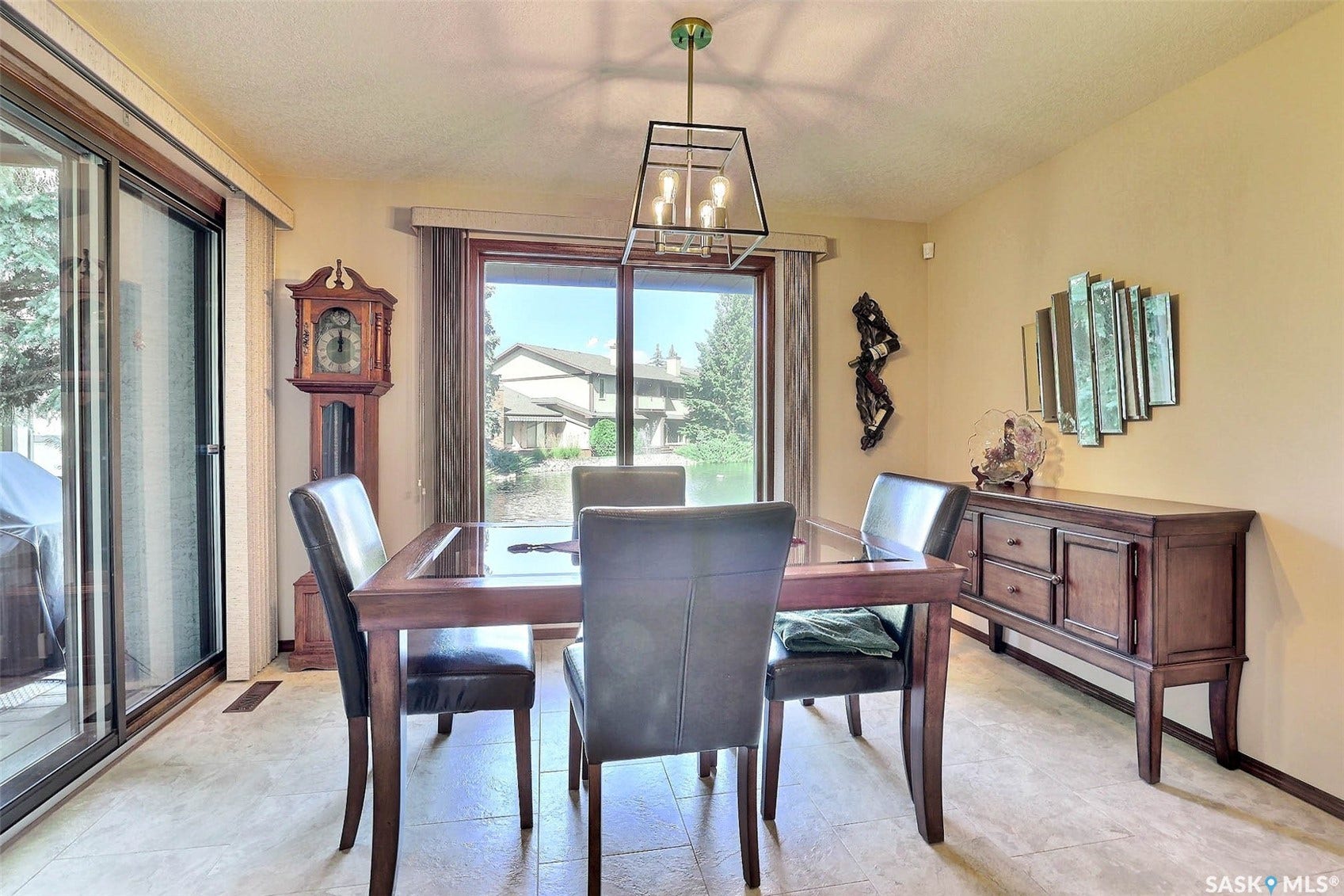 338 Avon Drive, Regina SK S4V 1L8