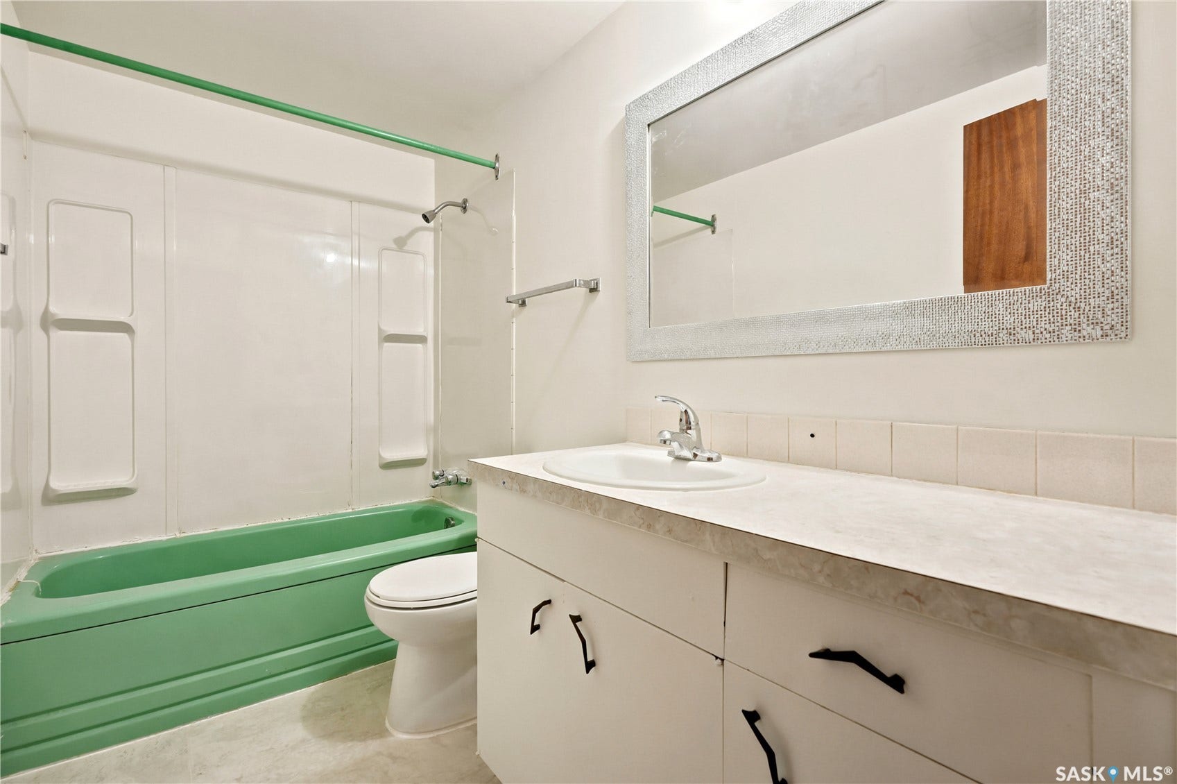 2620 5TH Avenue N, #8, Regina SK S4R 5E5