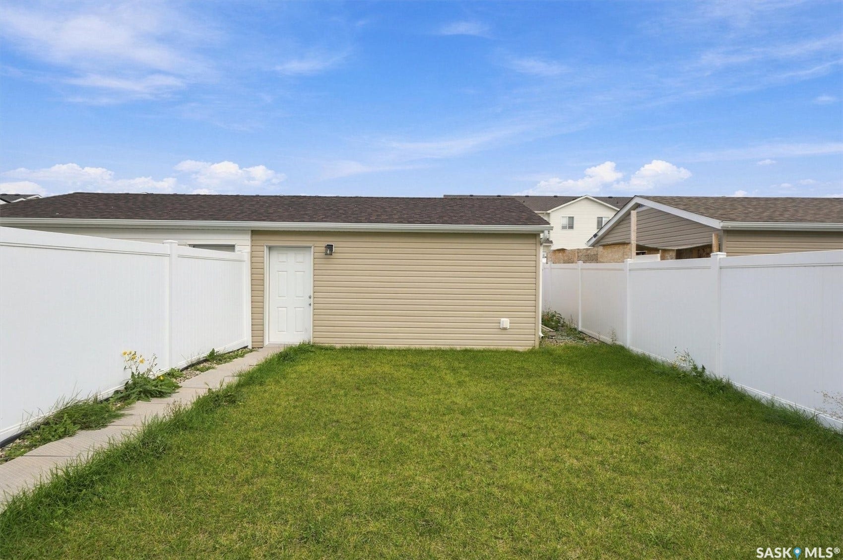 661 Feheregyhazi Boulevard, Saskatoon SK S7W 0Z4