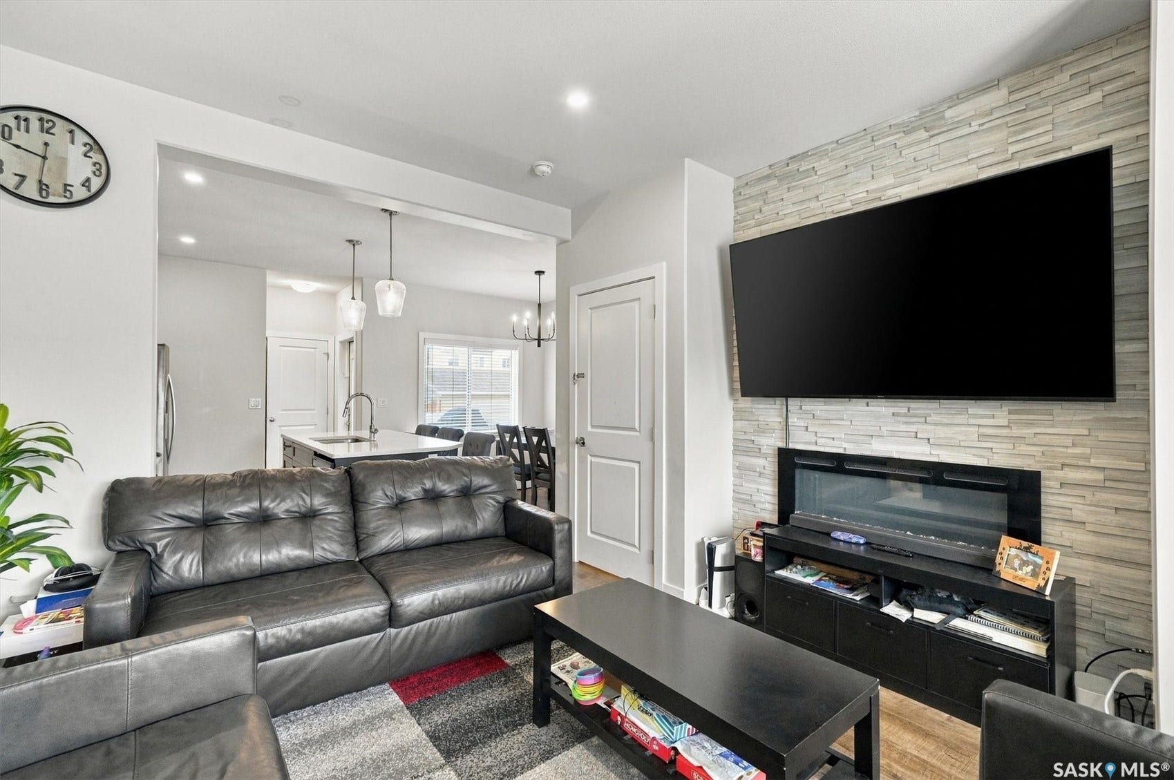 661 Feheregyhazi Boulevard, Saskatoon SK S7W 0Z4