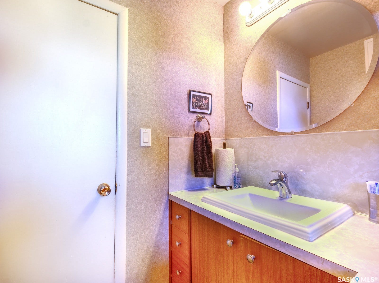 Countertop with an integrated sink and chrome faucet