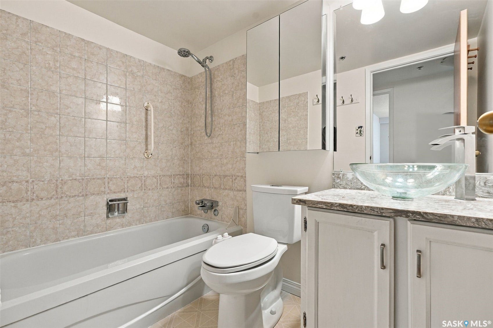 430 5th Avenue N, #502, Saskatoon SK S7K 6Z2