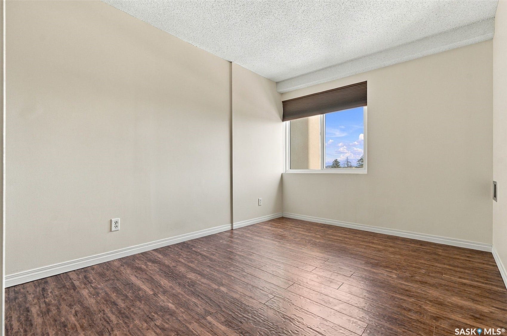 430 5th Avenue N, #502, Saskatoon SK S7K 6Z2